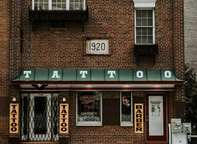 Experience Luxury Living at Lakeview Apartments - Book Your Dream Home Today!